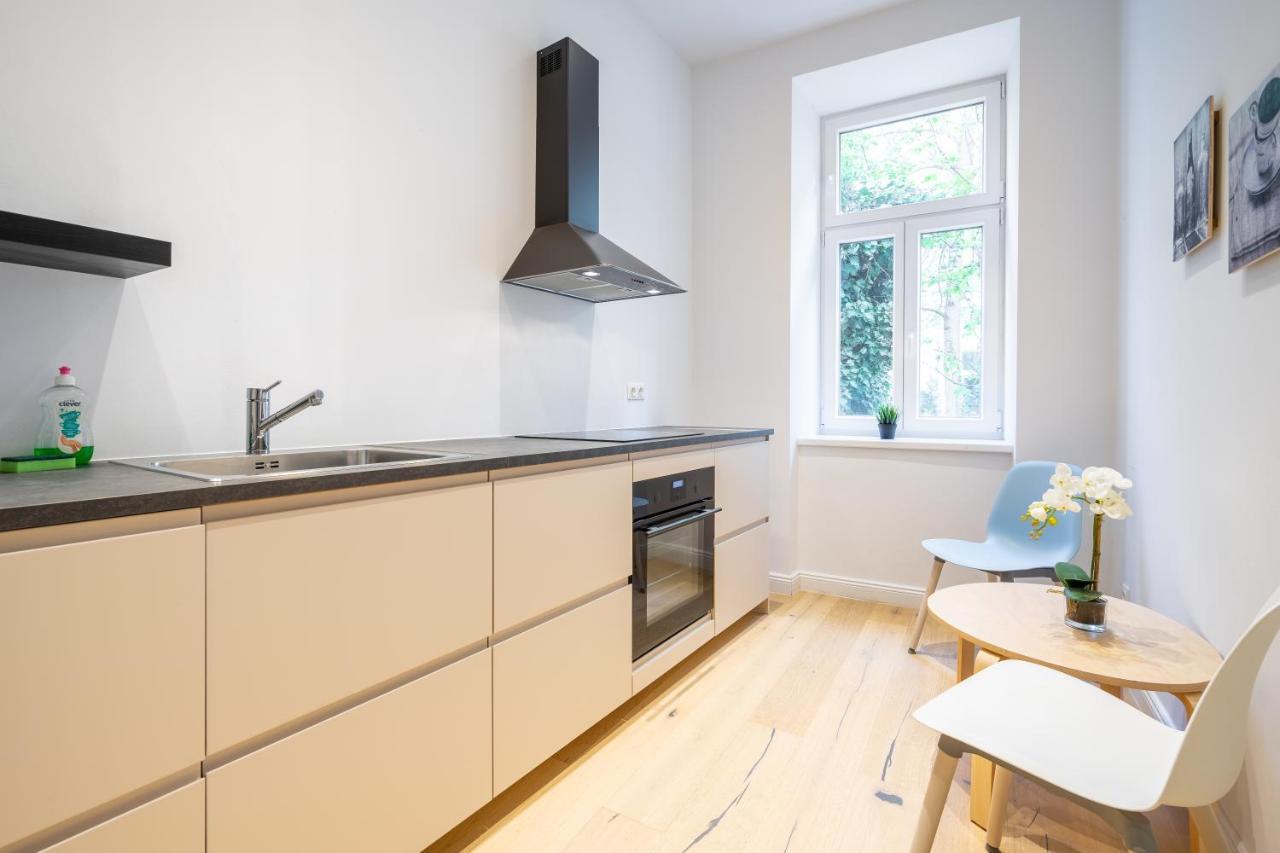 Cottageviertel - Stilvolles Apartment In Parknahe Vienna Exterior photo